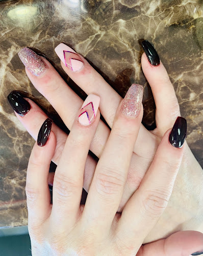Friendly Nail Spa