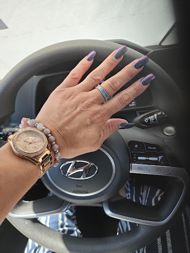 Get nailed salon