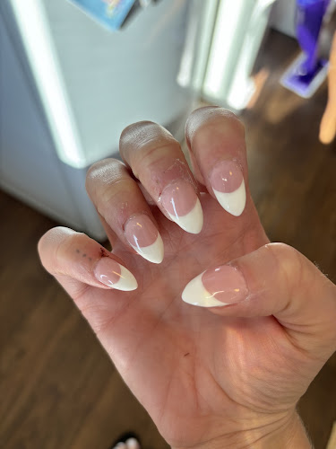 Glamor Nails & Spa