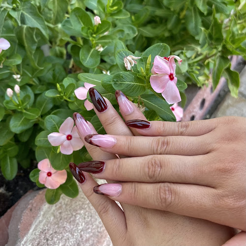 Glamour Nails Salon and Spa