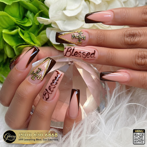 Glossy Nail Lounge