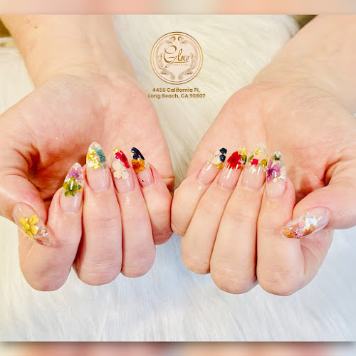 Glow Nails & Spa