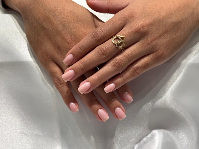 Golden Hour Nail Studio, nail salon in Woodland Hills, California
