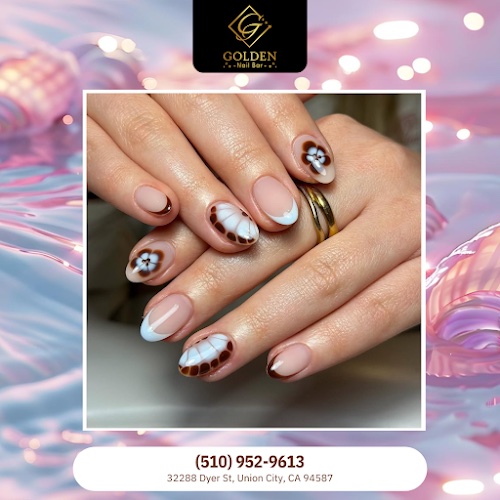 Golden Nail Bar