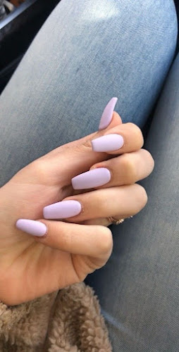 Golden Nail Salon 