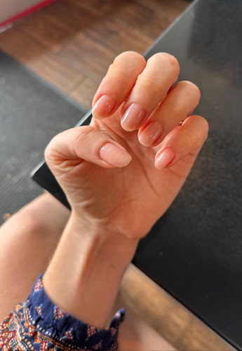 Golden Nails & Spa