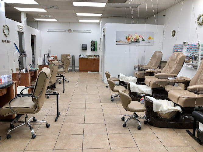 Golden Nails, nail salon in Chatsworth, California