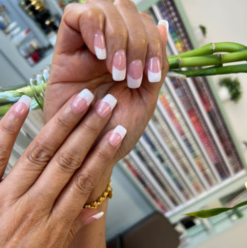 Gossip Nails and Spa