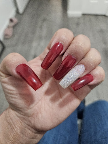 H & Nails Spa