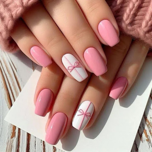 Hair & Nails Pink Love