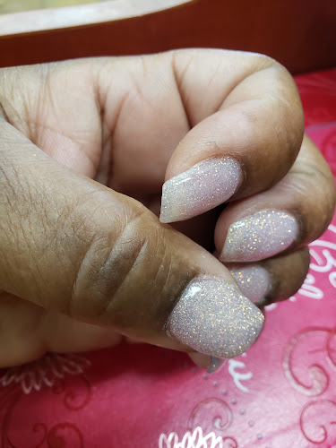 Hands Down Nail Spa, nail salon in Claremont, California