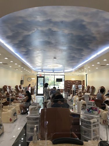 Happiness Nails & Spa, nail salon in Encinitas, California