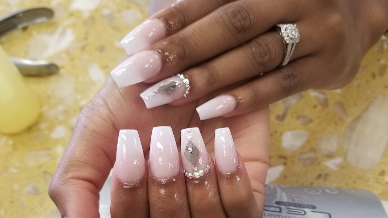 Happy Design Nails, nail salon in Vista, California