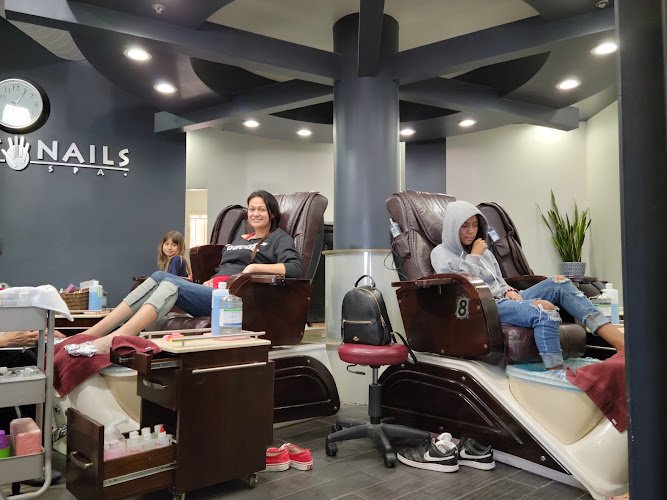 Happy Nails & Spa