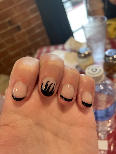 Happy Nails & Spa