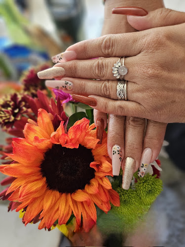 Hawaii Nails & Spa