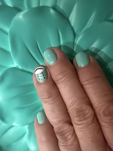 Helena's Dream Nails