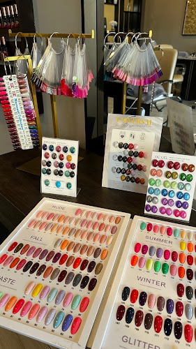 Holiday Nail Salon