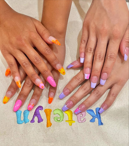 Hollywood Nails