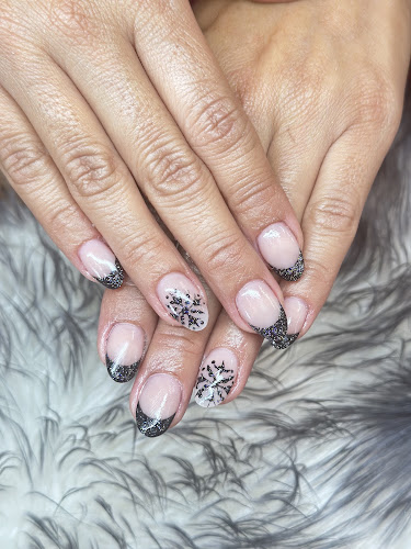 Holo Nails
