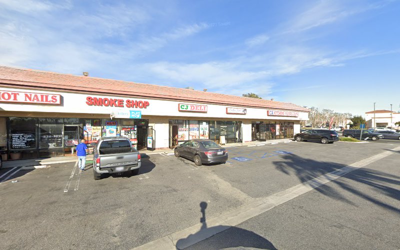 Hot Nails, nail salon in Cypress, California