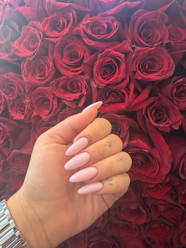 House of nails spa
