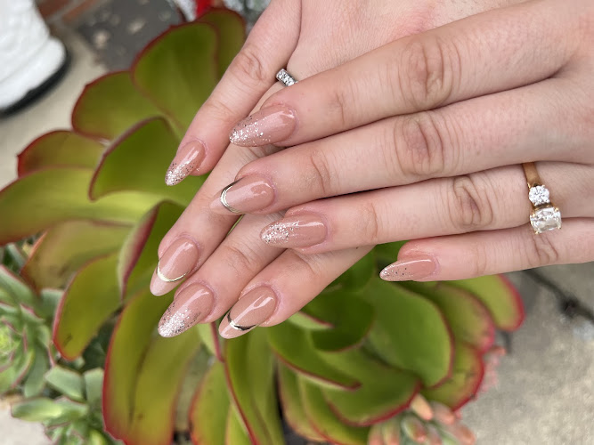 Iconic Nails Studio