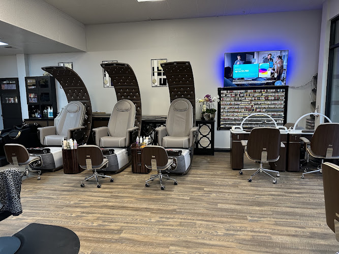 InStyle Hair & Nails, nail salon in Davis, California