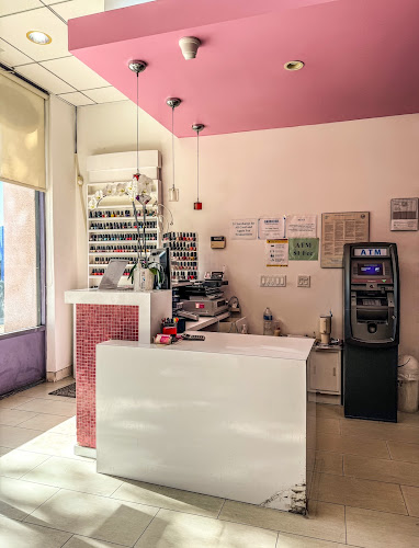 InStyle Nails & Spa, nail salon in West Hollywood, California