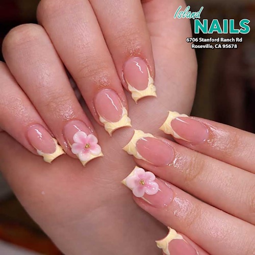 Island Nails