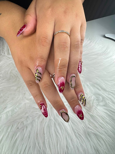 Jade Nail Bar