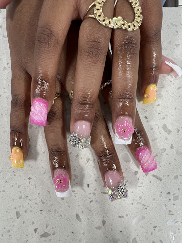 Jane Dynasty Nails