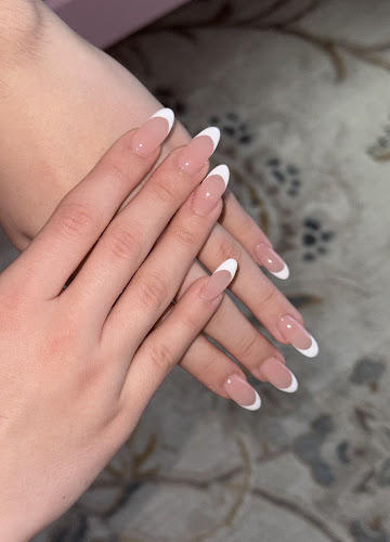Jolie Nails & Spa