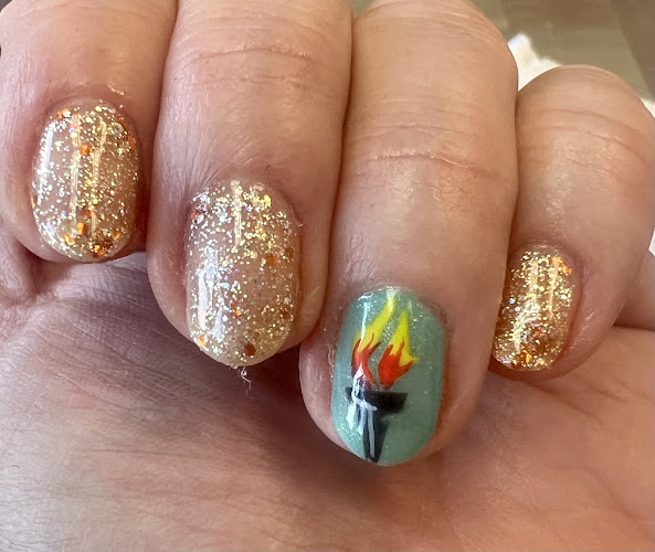 K D Nails