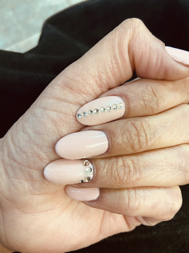 Kim Vn Nail Salon