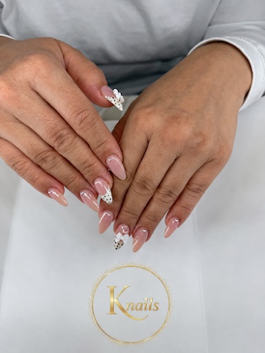 Knails