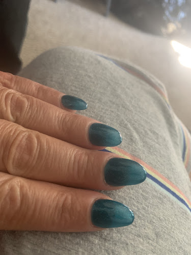 KT Nails & Spa