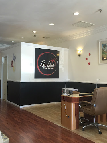 L'eau Vie Nail Salon
