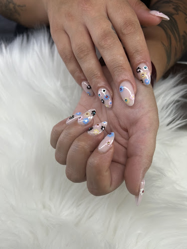 LA Nails & Spa