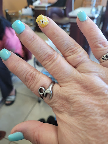 Ladies Nails