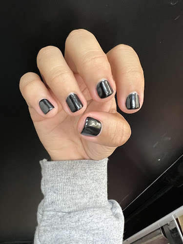 Lana's Diamond Salon-Nails salon in Downey