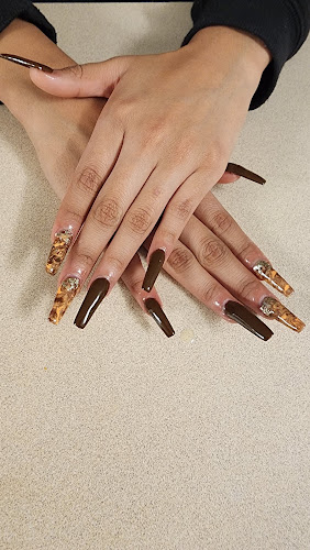 Lara's Nails