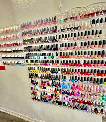Laura's Nail Salon