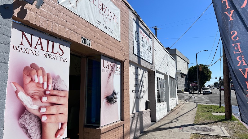 LE BRONZE BEAUTY BAR