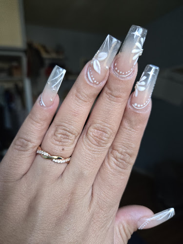 Lee’s Nails & Spa