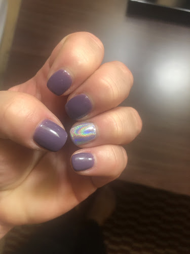 Legend Nails, nail salon in Encinitas, California