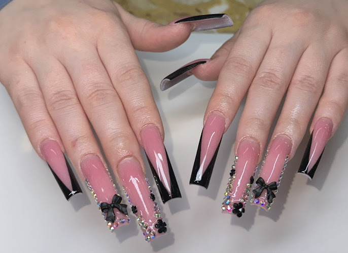 Leo Nails Spa
