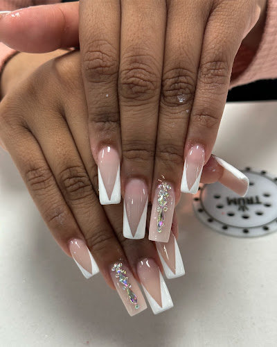 Leon Nail & Spa, nail salon in South El Monte, California