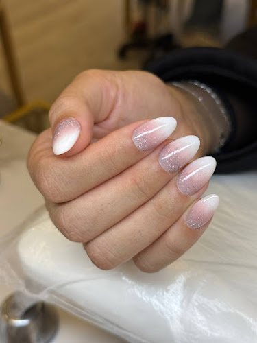 LEVEL UP NAIL SALON