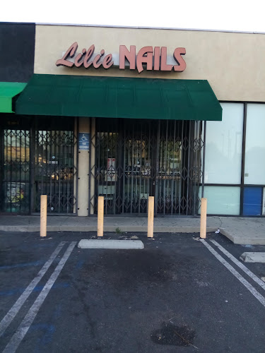Lilie Nails